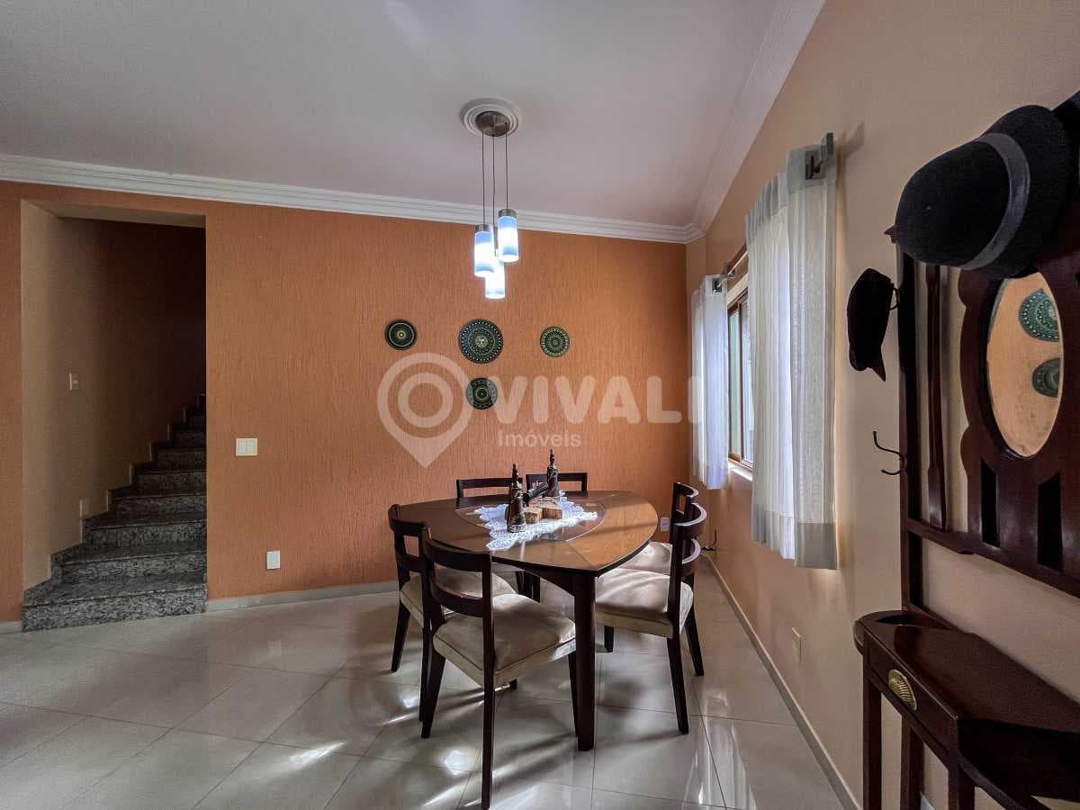 Casa em Condomínio com 3 suítes no Condomínio Residencial Moinho de Vento — foto 2