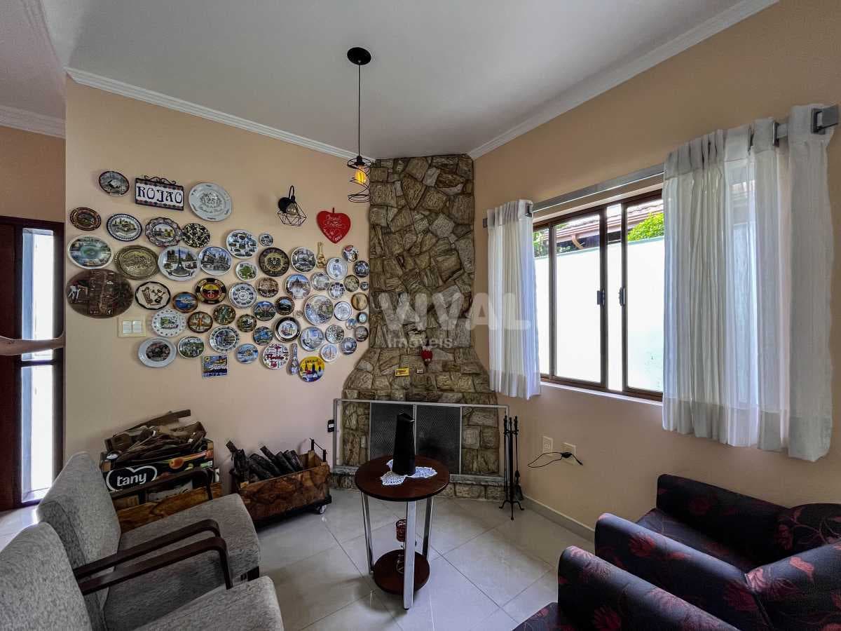 Casa em Condomínio com 3 suítes no Condomínio Residencial Moinho de Vento — foto 3