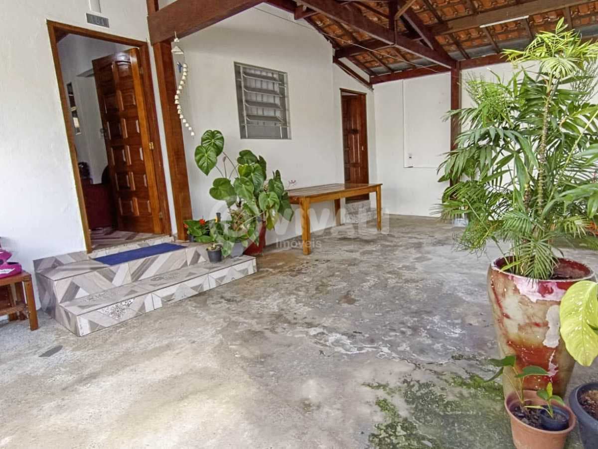 Casa de rua com 2 quartos no Núcleo Habitacional Prefeito Erasmo Chrispim