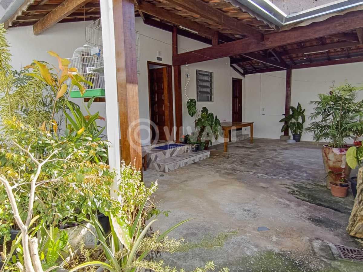 Casa de rua com 2 quartos no Núcleo Habitacional Prefeito Erasmo Chrispim — foto 2