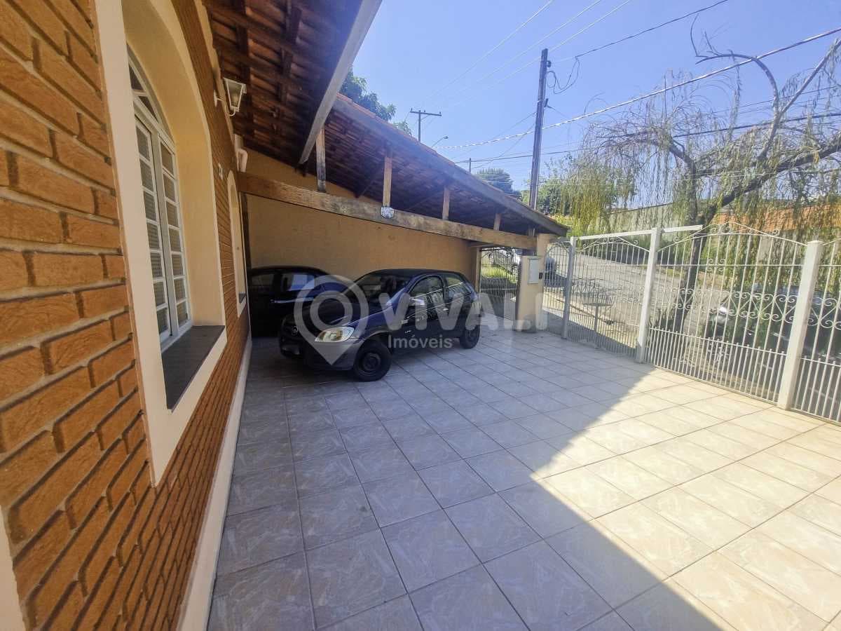 Casa de rua com 1 suíte no Cidade Jardim
