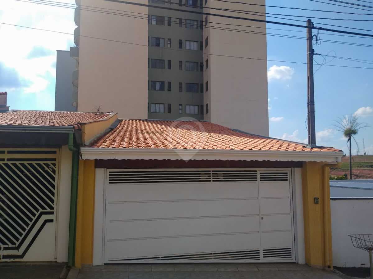 Casa de rua com 1 suíte no Nova Itatiba