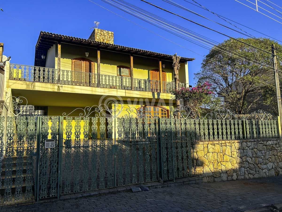Casa de rua com 1 suíte no Nova Itatiba