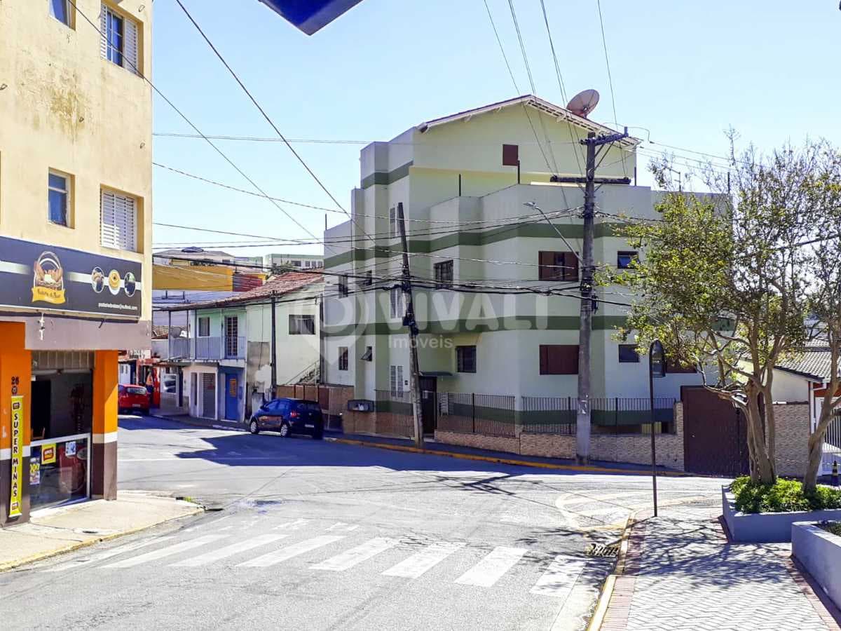 Prédio Residencial com 8 quartos no Centro — foto 2