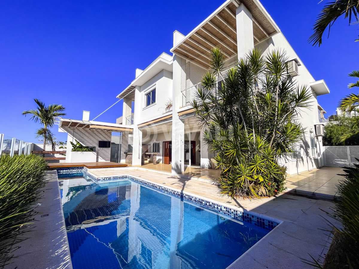 Casa em Condomínio com 3 suítes no Condomínio Itatiba Country Club