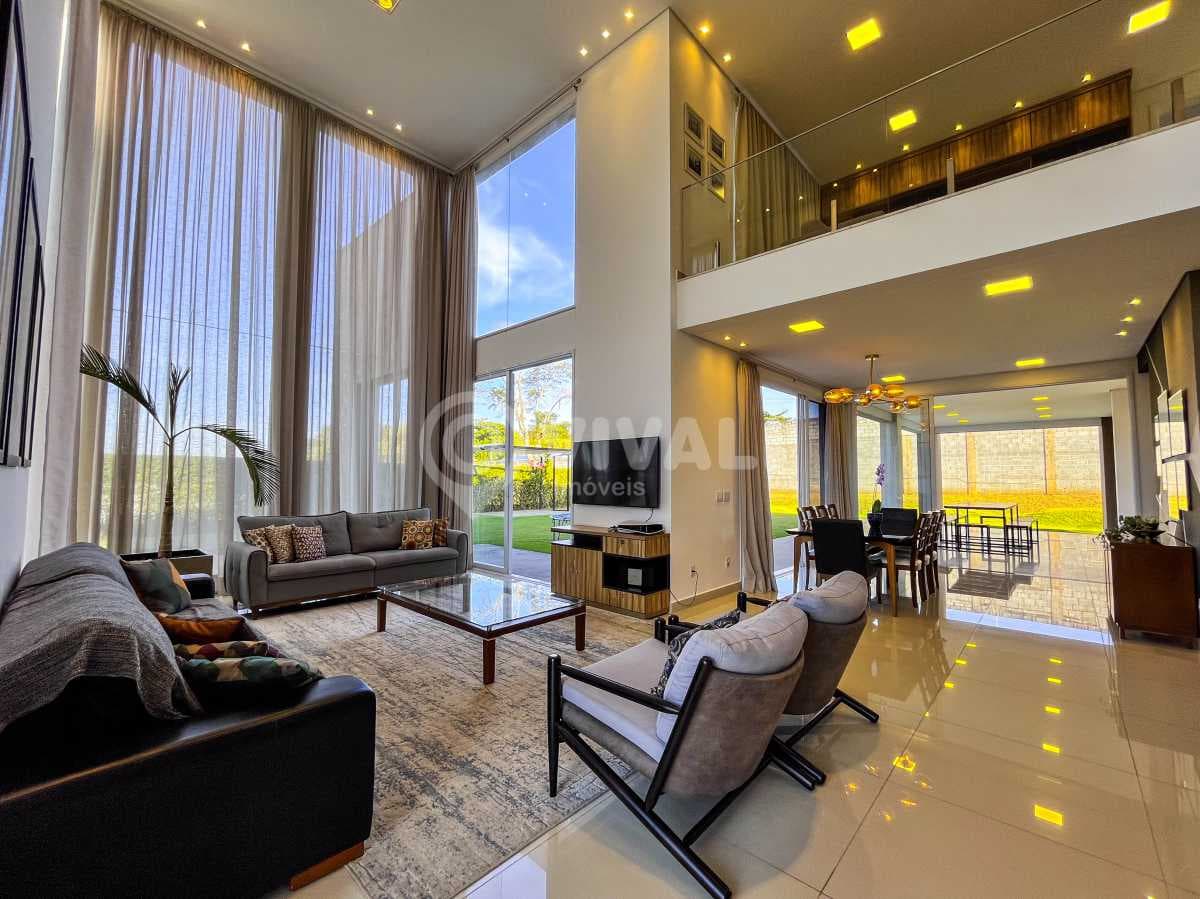 Casa em Condomínio com 3 suítes no Condominio Village Das Palmeiras