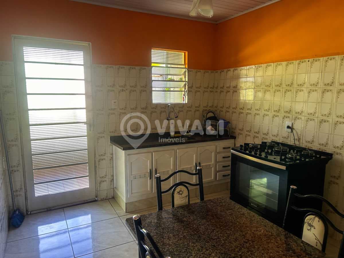 Casa de rua com 2 quartos no Jardim Ipê — foto 3