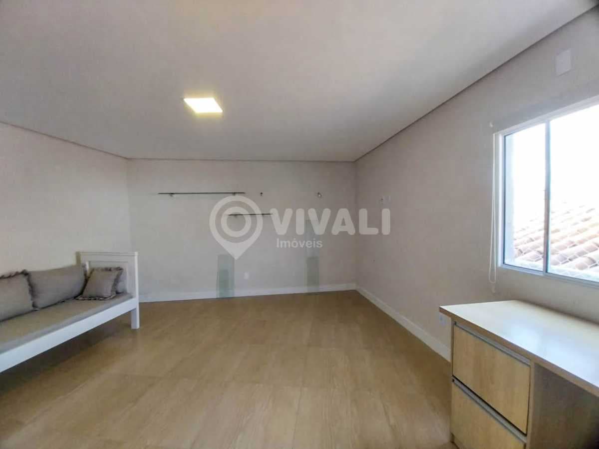 Casa de rua com 3 quartos no Vila Santa Terezinha — foto 3