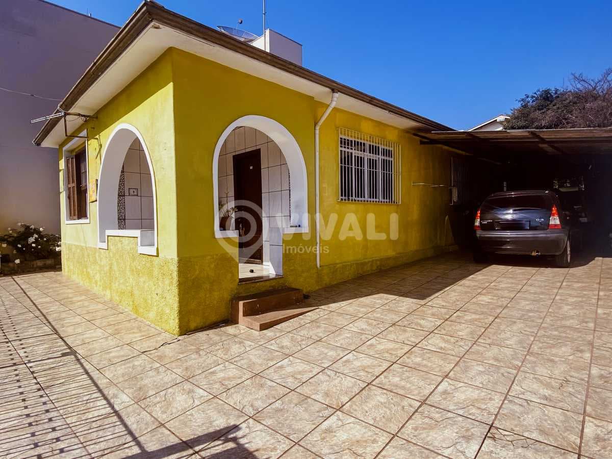 Casa de rua com 2 suítes no Vila Santa Clara