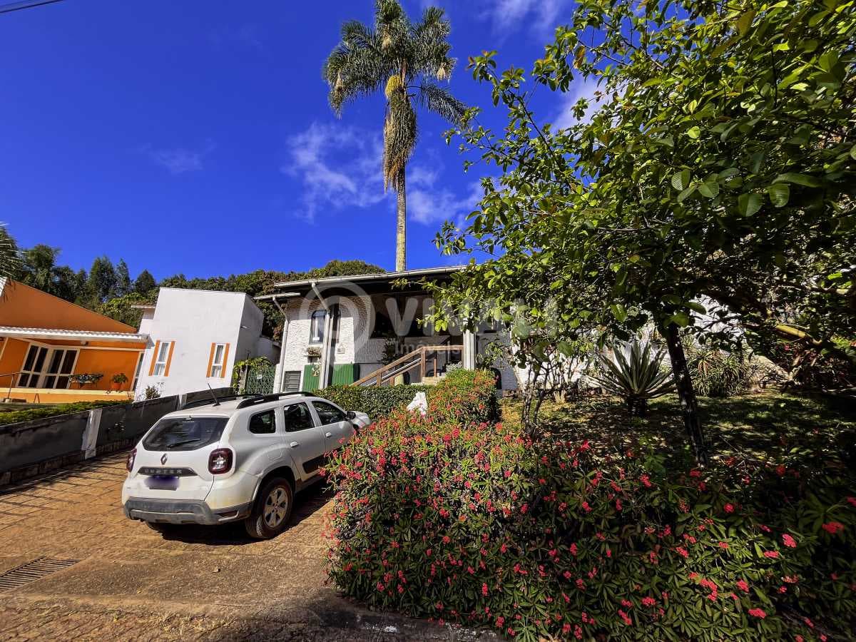 Casa em Condomínio com 2 suítes no Dos Silva