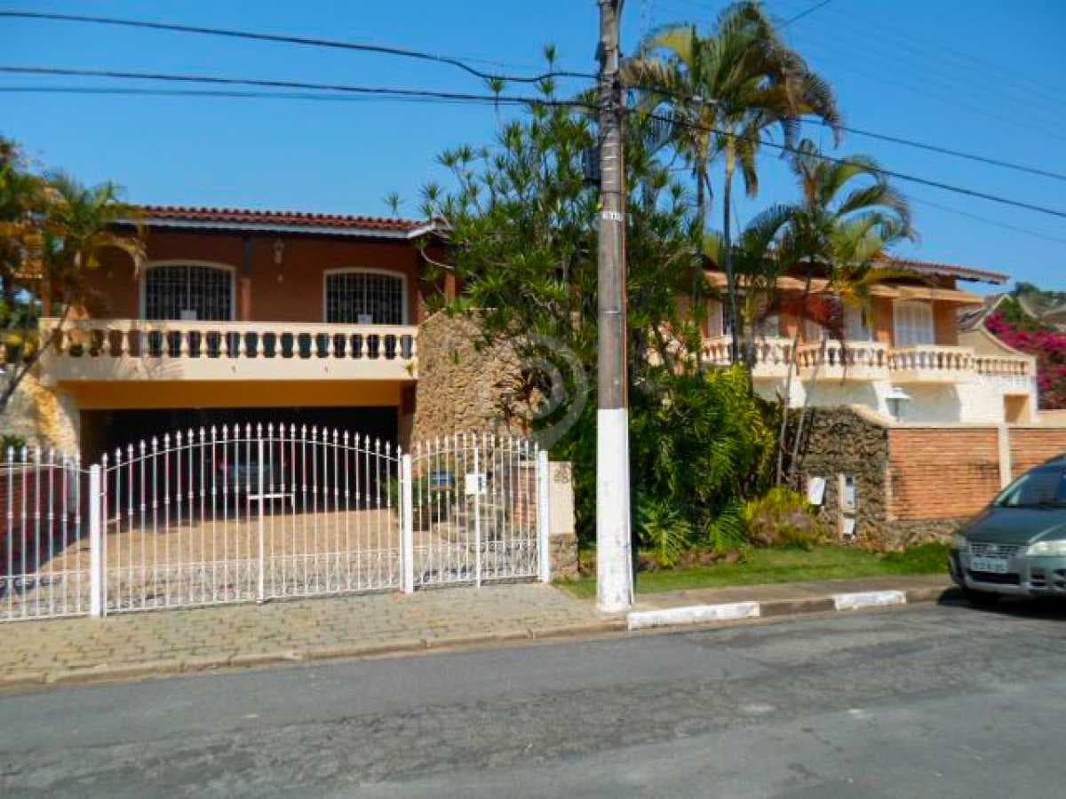 Casa de rua com 2 suítes no Vila Gardênia