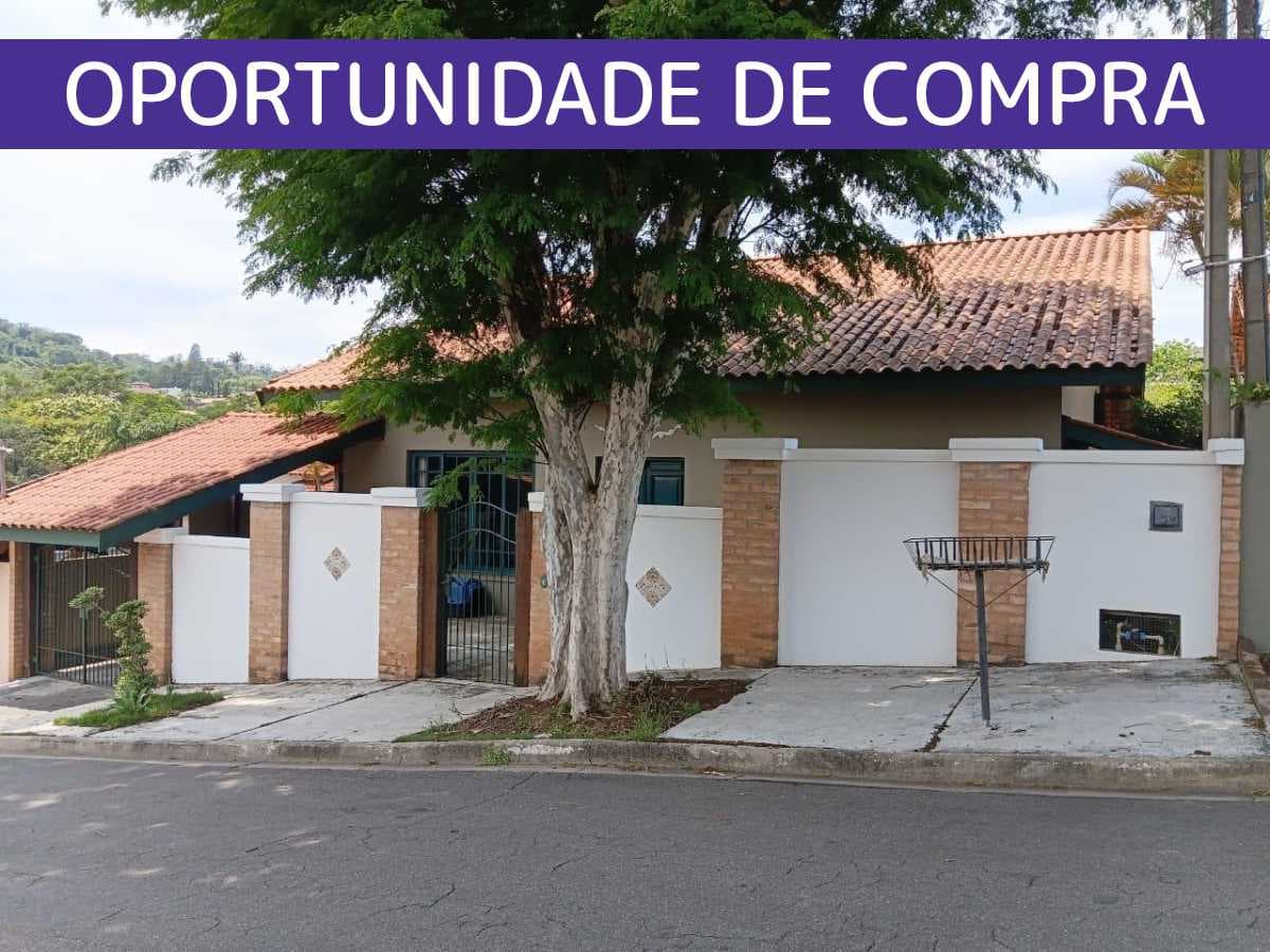 Casa de rua com 1 suíte no Bosque
