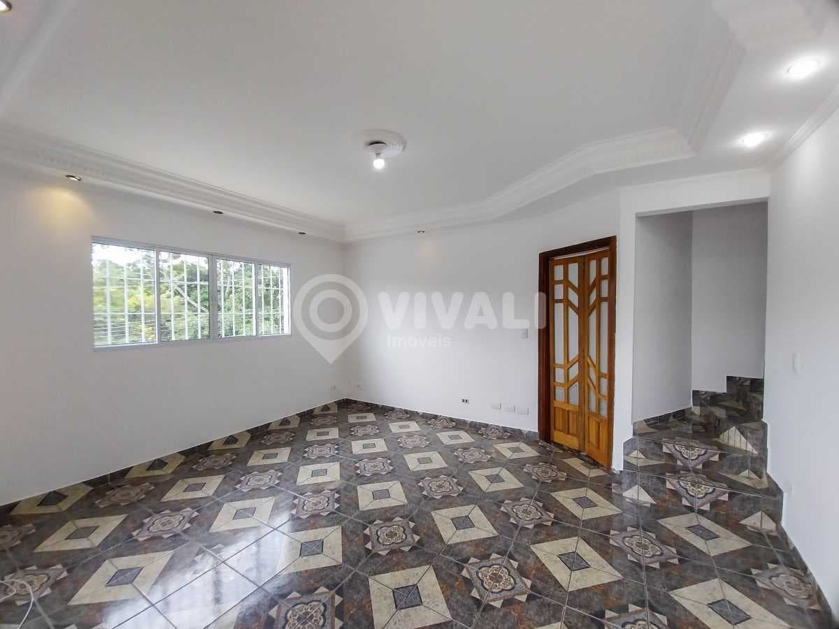 Casa de rua com 2 suítes no Recanto do Parque