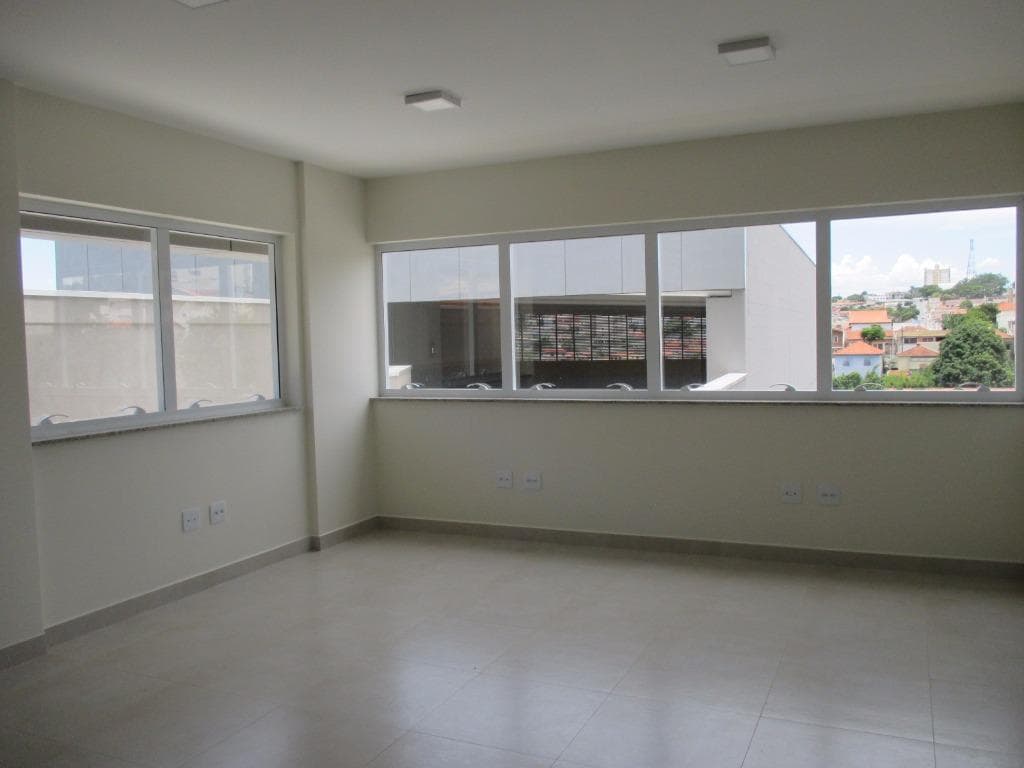 Sala no Edifício Office Center